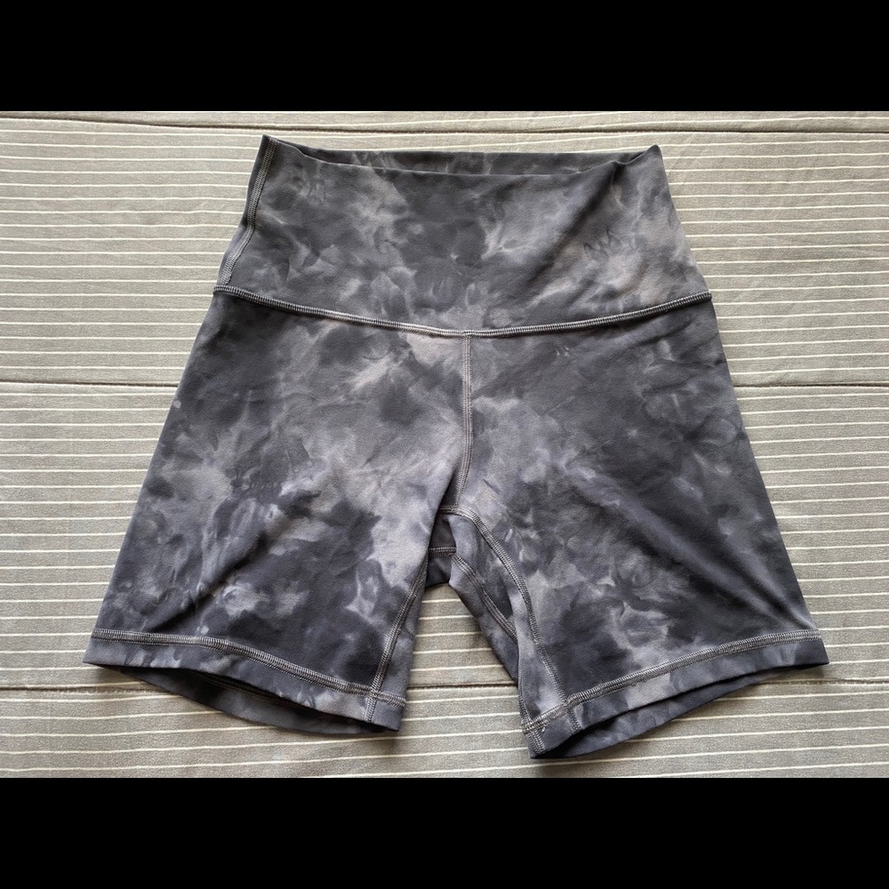 Lululemon align shorts 6 inch